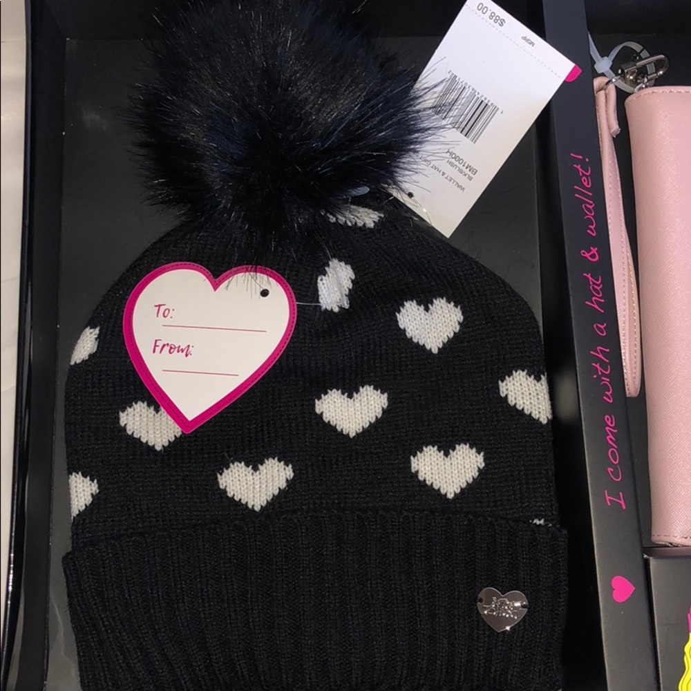 Betsey Johnson Hat & Wristlet Gift Set